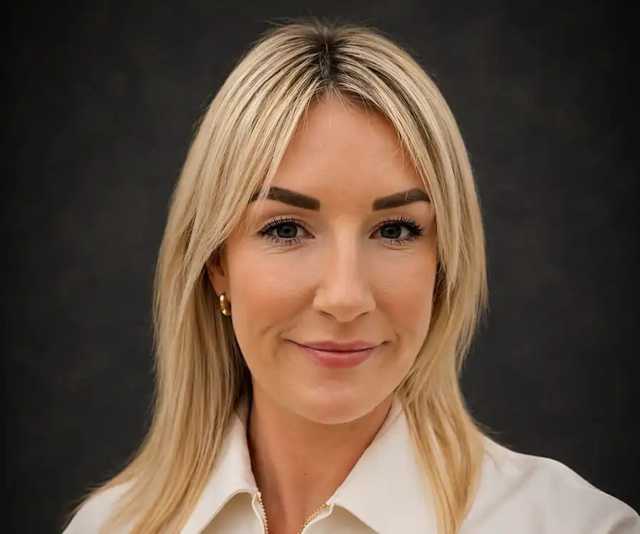 Nicole Morton Headshot